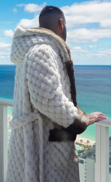 Chase Lifestyle Luxury Robe w/ pockets and hood - Unisex